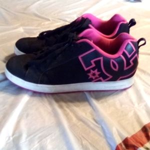 DC shoes